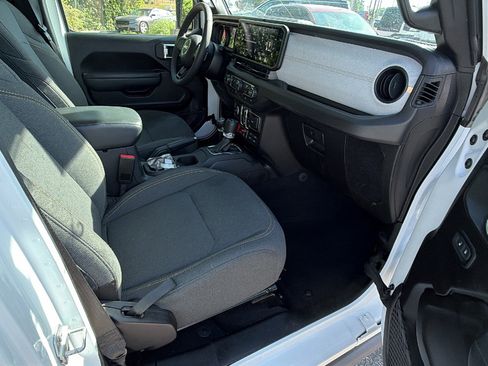 Used 2025 Jeep Wrangler Unlimited Sport S 4xe AWD/4WD image 19
