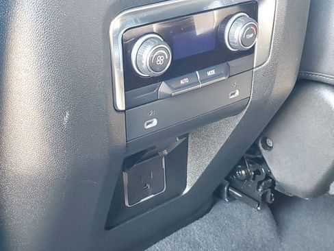 Used 2022 Chevrolet Tahoe LT image 32