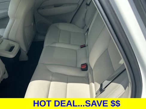 Used 2024 Volvo XC60 B5 Plus AWD/4WD image 13