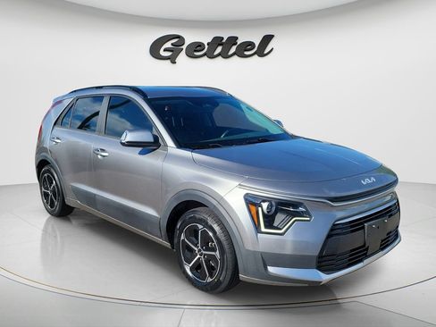 Used 2023 Kia Niro EX FWD image 3