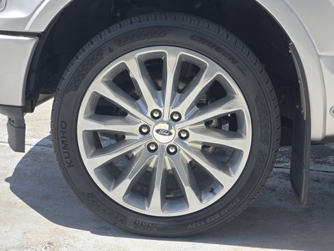 Used 2019 Ford F150 Limited w/ Trailer Tow Package AWD/4WD image 14