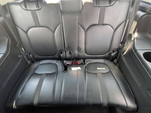 Certified 2023 Honda Pilot Touring image 24