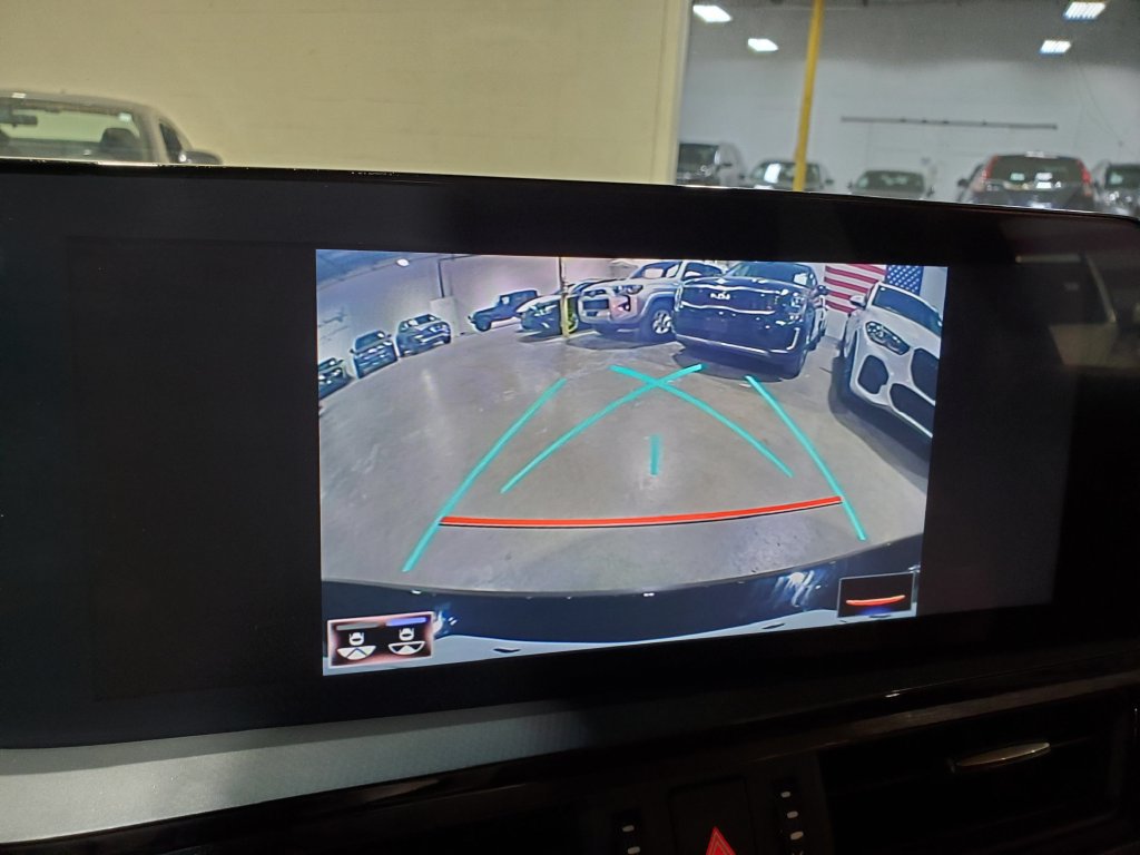 Used 2022 Lexus ES 300h w/ Accessory Package FWD image 30