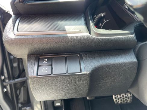 Used 2017 Honda Civic Sport image 18