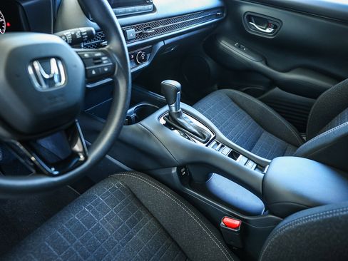 Used 2025 Honda HR-V LX image 28