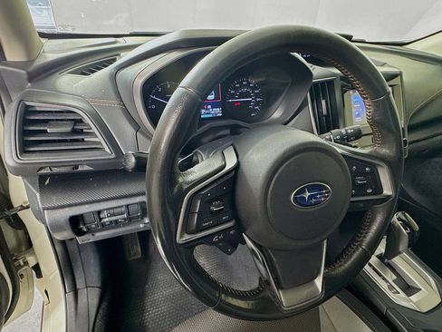 Used 2021 Subaru Crosstrek 2.0i Premium w/ Moonroof Package AWD/4WD image 11
