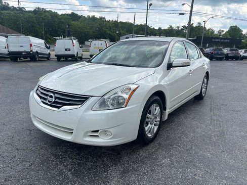 Used 2011 Nissan Altima 2.5 SL w/ 2.5SL Pkg FWD image 3