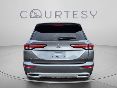 Used 2022 Mitsubishi Outlander SE FWD image 4