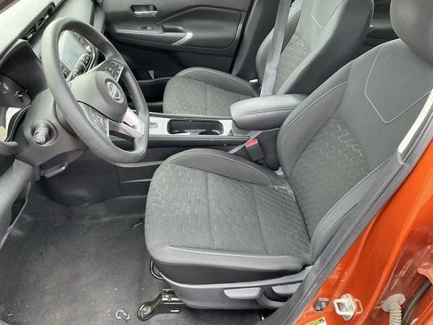 Used 2022 Nissan Kicks SV w/ Interior Electronics Package FWD image 20