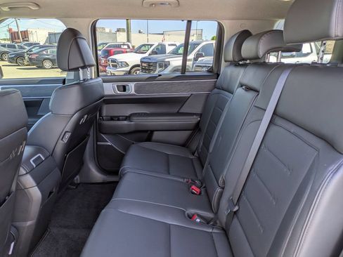 Used 2025 Hyundai Santa Fe Limited AWD/4WD image 15