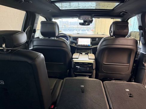New 2026 Jeep Grand Wagoneer L 4WD w/ Premium Group I image 23