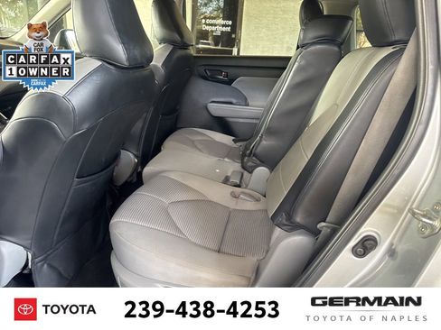 Used 2022 Toyota Highlander LE image 15