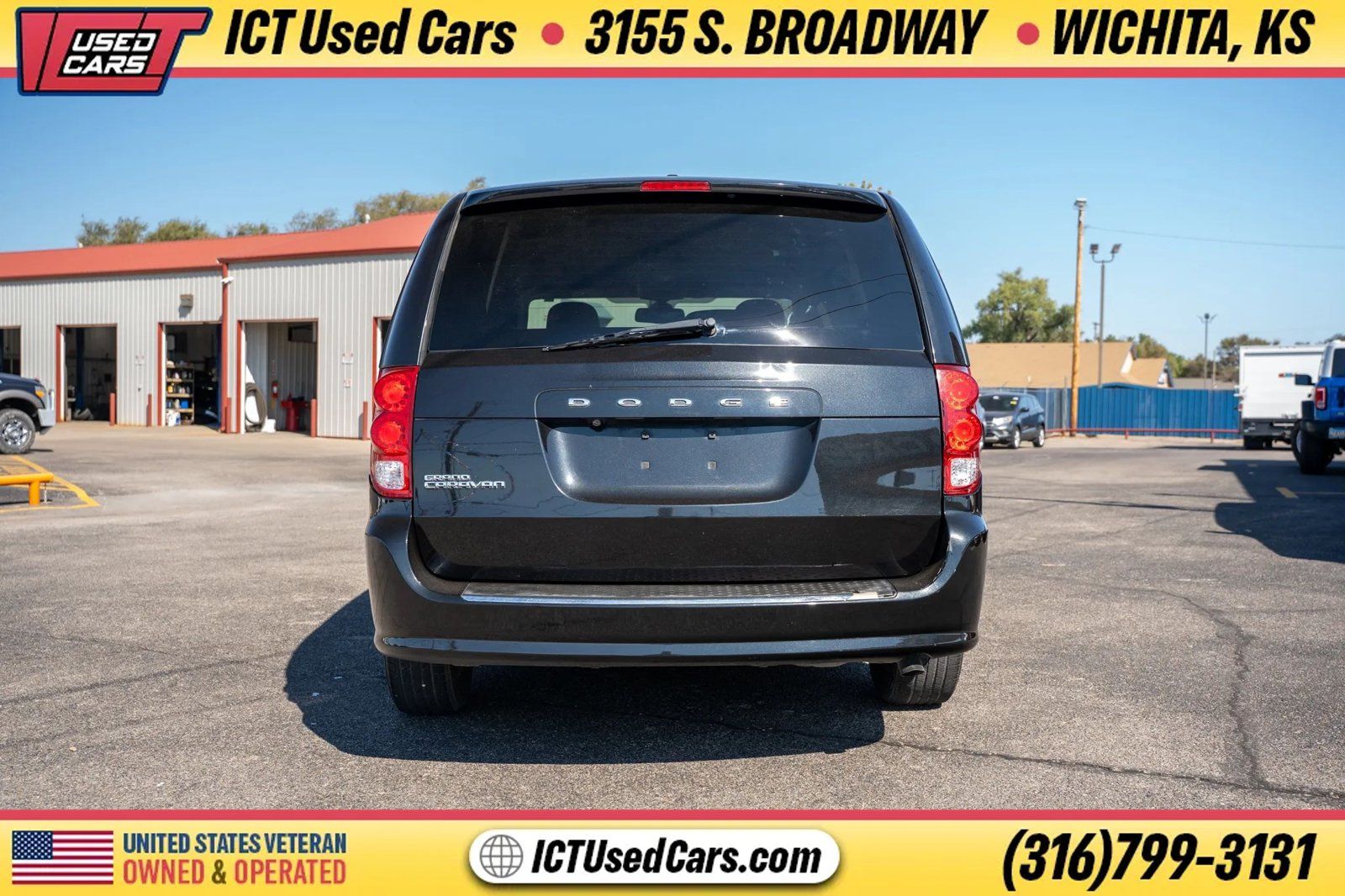 Used 2019 Dodge Grand Caravan SE w/ UConnect Hands-Free Group FWD image 4