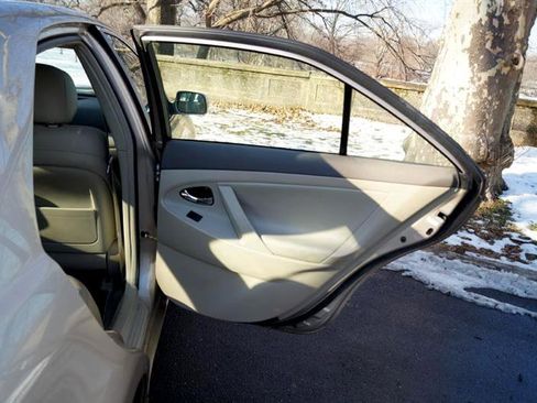 Used 2008 Toyota Camry XLE image 26