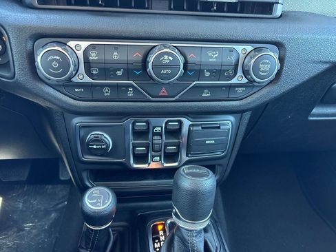 New 2026 Jeep Gladiator Sport AWD/4WD image 11