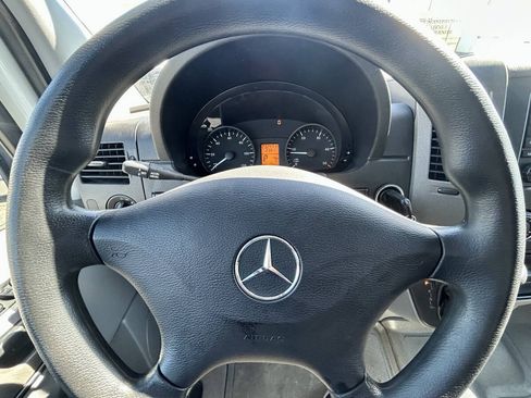 Used 2015 Mercedes-Benz Sprinter 2500 w/ Driver Comfort Package image 15