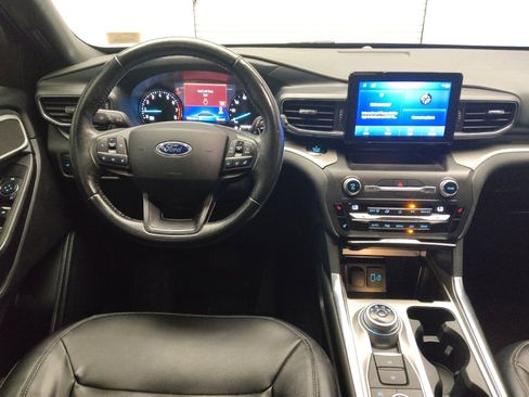 Used 2020 Ford Explorer XLT w/ Equipment Group 202A image 22