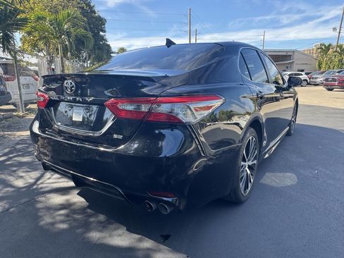Used 2019 Toyota Camry SE image 10