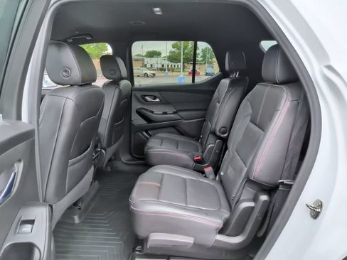 Used 2023 Chevrolet Traverse RS AWD/4WD image 11