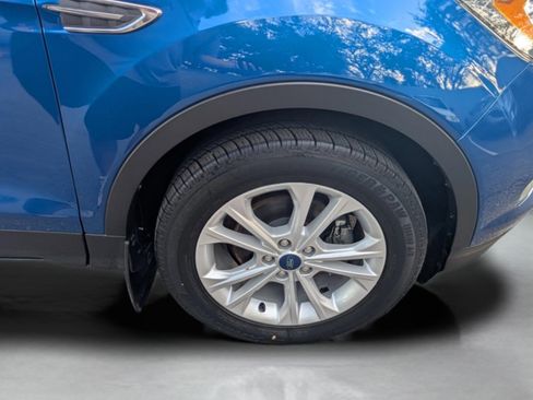 Used 2019 Ford Escape SEL image 31