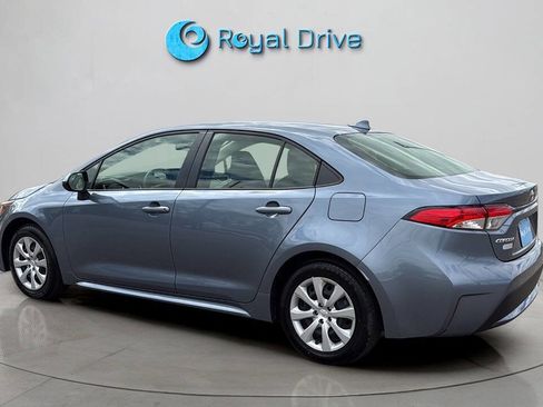 Used 2022 Toyota Corolla LE FWD image 4