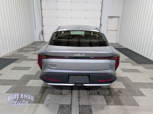 Used 2025 Kia K4 FWD image 3