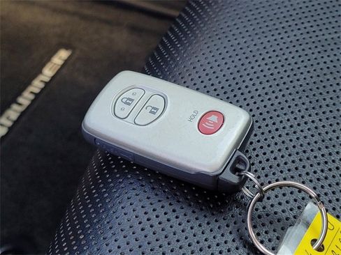 Used 2018 Toyota 4Runner Limited image 30