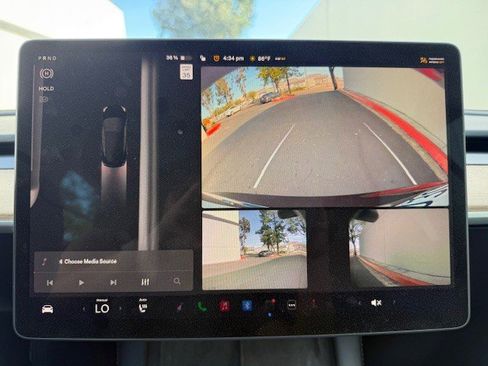 Used 2023 Tesla Model 3 Standard Range image 17