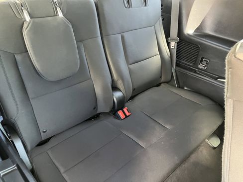 Used 2022 Ford Explorer XLT RWD image 18