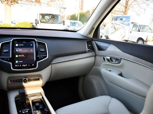 Certified 2024 Volvo XC90 B6 Plus w/ Protection Package image 23