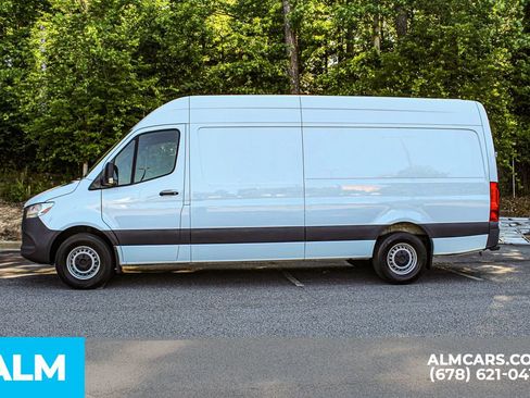 Used 2023 Mercedes-Benz Sprinter 2500 image 6