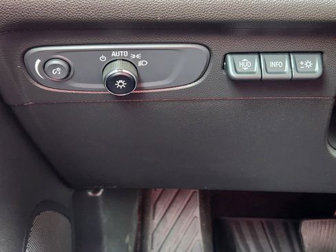 Used 2021 Buick Envision Essence w/ Technology Package I FWD image 19
