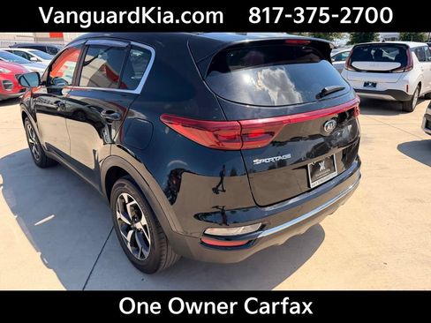 Certified 2022 Kia Sportage LX FWD image 2