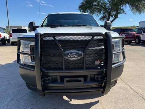Used 2017 Ford F250 XL w/ Power Equipment Group AWD/4WD image 2