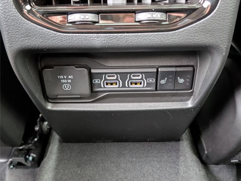 New 2025 Jeep Grand Cherokee Limited image 11