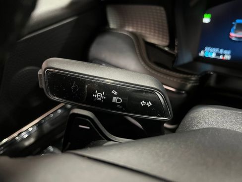 Used 2023 Lincoln Corsair AWD w/ Equipment Group 101A image 27