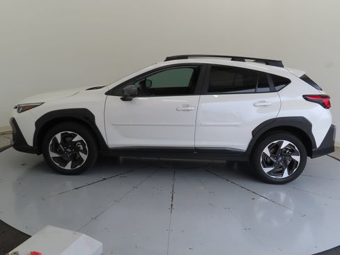 Used 2025 Subaru Crosstrek 2.5i Limited w/ Crosstrek Mirror Package AWD/4WD image 7