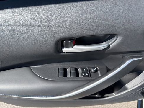 Used 2021 Toyota Corolla SE w/ Carpet Mat Package (TMS) FWD image 15