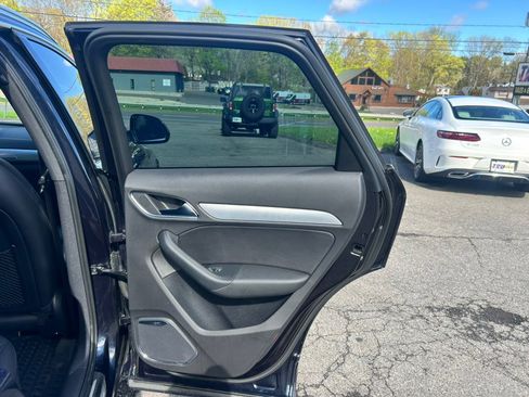 Used 2015 Audi Q3 2.0T Prestige w/ Prestige Package image 19