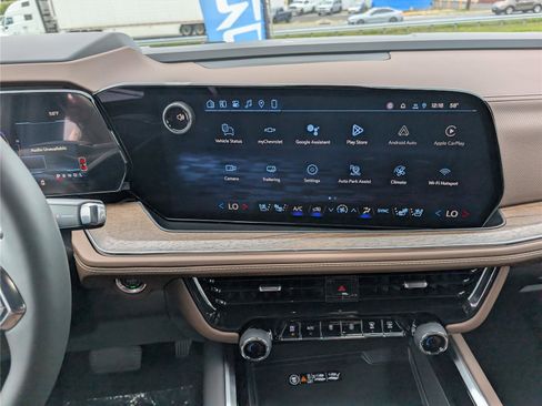 New 2026 Chevrolet Suburban High Country w/ Sun And Tow Package AWD/4WD image 17