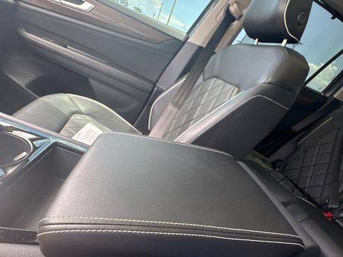 Used 2024 Chevrolet Tahoe LT RWD image 58