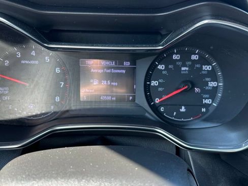 Used 2022 Chevrolet TrailBlazer LT w/ Convenience Package FWD image 13