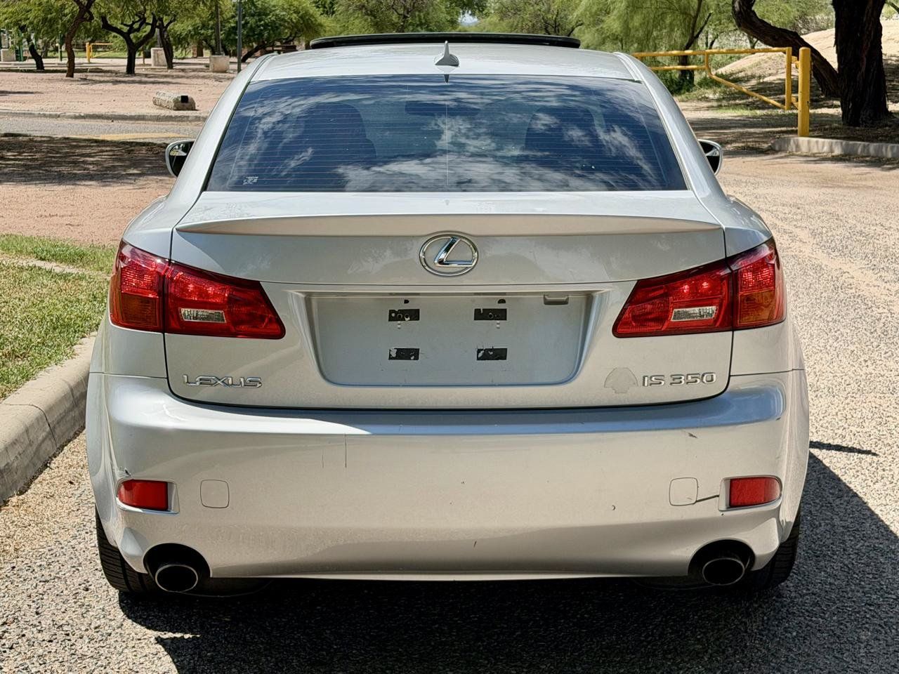 Used 2007 Lexus IS 350 RWD image 4