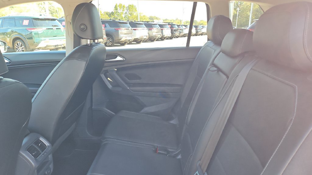 Used 2018 Volkswagen Tiguan SE FWD image 6