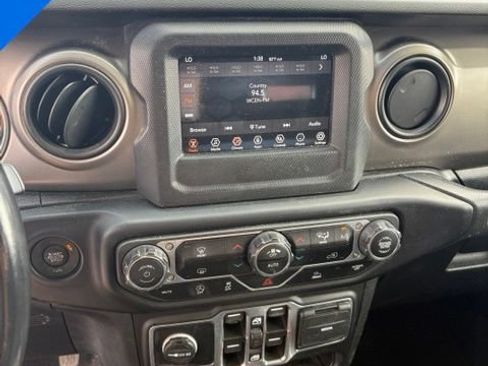 Used 2021 Jeep Wrangler Unlimited Sport AWD/4WD image 24