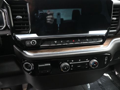 Certified 2024 Chevrolet Silverado 2500 LT image 14