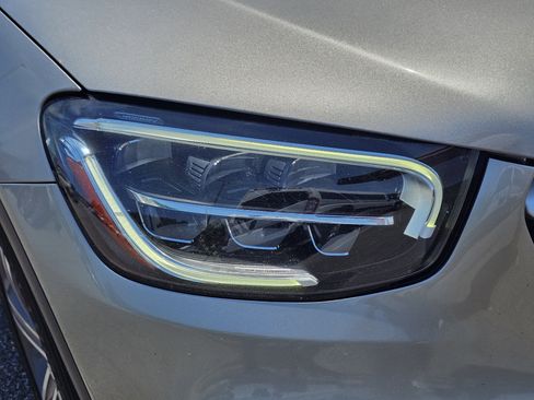Used 2020 Mercedes-Benz GLC 300 image 4