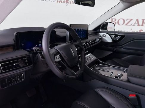 New 2026 Lincoln Aviator Reserve image 9
