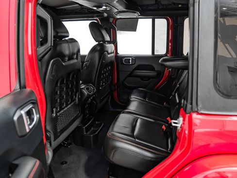 Used 2019 Jeep Wrangler Unlimited Rubicon AWD/4WD image 32