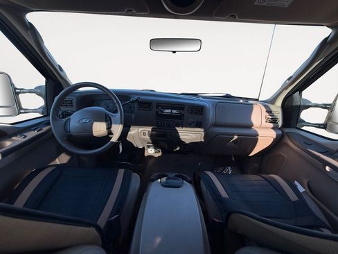 Used 2003 Ford F350 Lariat RWD image 11